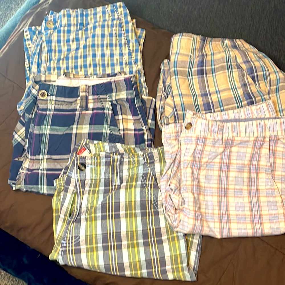 5/1 Pairs Target Men’s plaid shorts